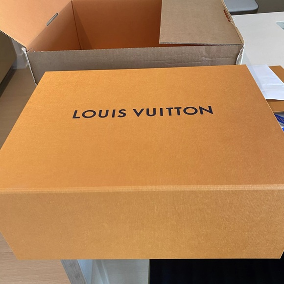 LV Trainer Sneaker Sky Blue - Picture 13 of 14